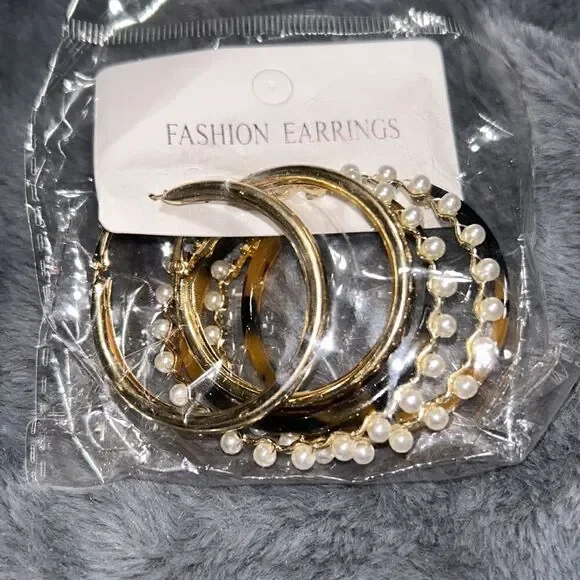 Hoop Earring Set - Picture 2 of 3